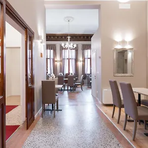 Palazzo Martinelli Dolfin 3* Veneza